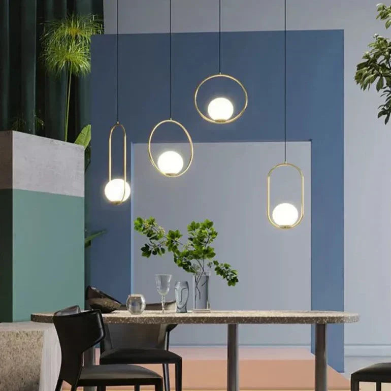 Elegante Moderne Glas Pendelleuchte Mit Glas Ball Pendelleuchte Design Und Messing Und Chromakzenten Für Industrielle Innenräume