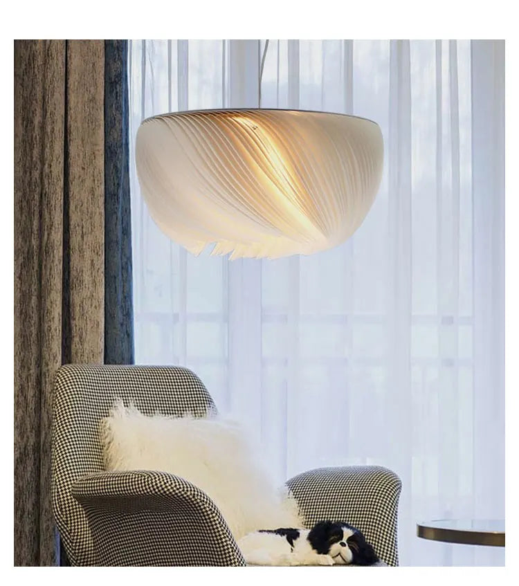 Moderne Pendelleuchte Mit Diagonale Blattmotive Und Naturnaher Eleganz Für Wohnzimmer Und Zeitgenössische Räume