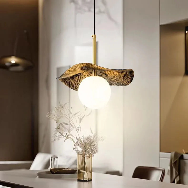Kupfer Marmor Pendelleuchte Mit Fließender Kupferwelle Und Marmorkugel Für Luxuriöse Moderne Raumbeleuchtung