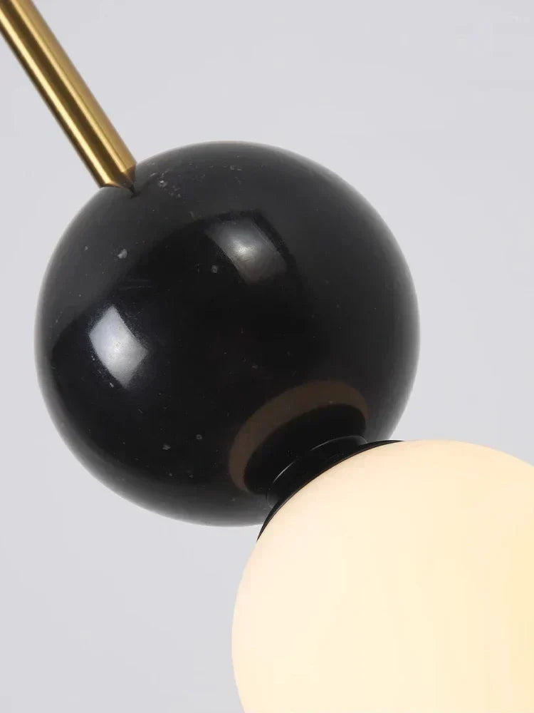Zwei-Ton Marmor Pendelleuchte Aus Schwarzweißem Marmor Für Stilvolles Raumlicht Und Luxuriöse Akzente Im Wohnzimmer