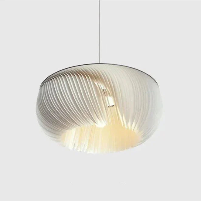 Moderne Pendelleuchte Mit Diagonale Blattmotive Und Naturnaher Eleganz Für Wohnzimmer Und Zeitgenössische Räume