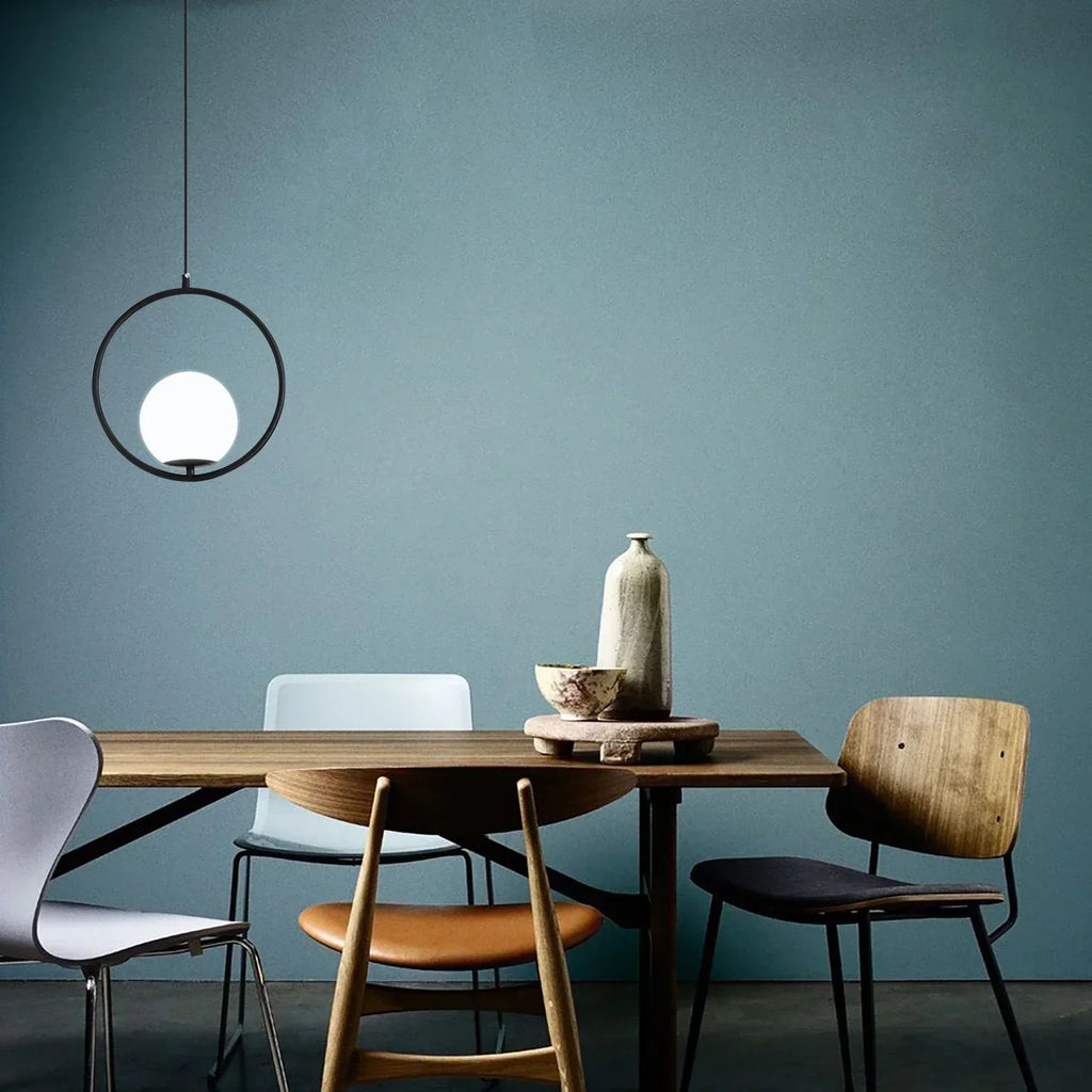 Elegante Moderne Glas Pendelleuchte Mit Glas Ball Pendelleuchte Design Und Messing Und Chromakzenten Für Industrielle Innenräume